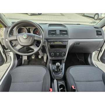 Skoda Yeti  Minivan/Van 2012,  2.0 diesel - Na sprzedaż za 22 900 zł - Strzegom - zdjęcie 9