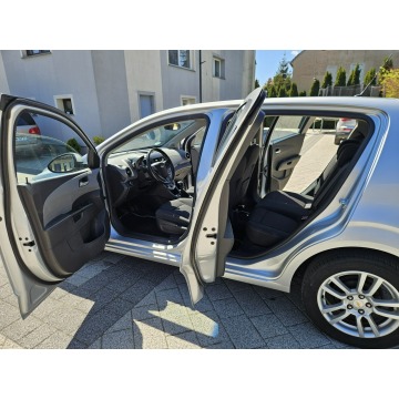 Chevrolet Aveo  Hatchback 2012,  1.6 benzyna - Na sprzedaż za 13 900 zł - Strzegom - zdjęcie 12