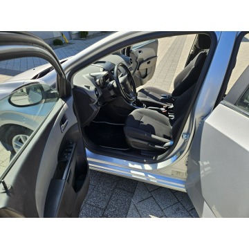 Chevrolet Aveo  Hatchback 2012,  1.6 benzyna - Na sprzedaż za 13 900 zł - Strzegom - zdjęcie 10