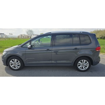 Volkswagen Touran  Minivan/Van 2023,  1.5 benzyna, automat - Na sprzedaż za 79 999 zł - Pleszew - zdjęcie 2