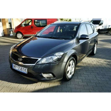 Kia Ceed 2010,  1.6 diesel - Na sprzedaż za 13 400 zł - Płock - zdjęcie 2