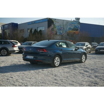 Volkswagen Passat  Sedan/Limuzyna 2022,  2.0 diesel - Na sprzedaż za 73 700 zł - Poznań - zdjęcie 6