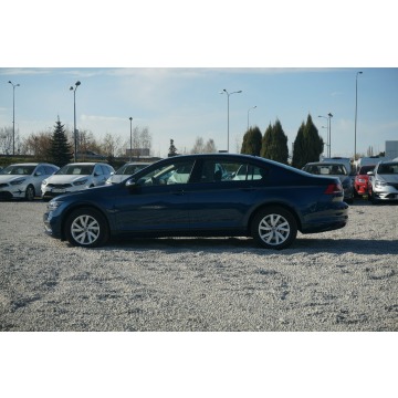 Volkswagen Passat  Sedan/Limuzyna 2022,  2.0 diesel - Na sprzedaż za 73 700 zł - Poznań - zdjęcie 9