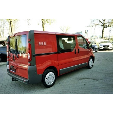 Opel Vivaro 2009,  2.0 diesel - Na sprzedaż za 28 900 zł - Płock - zdjęcie 8