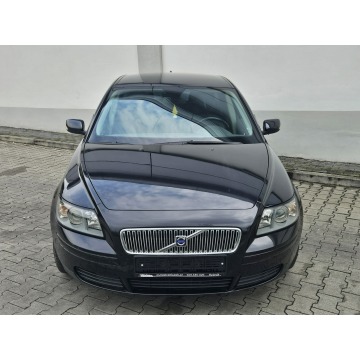 Volvo V50 2005,  1.8 benzyna - Na sprzedaż za 14 786 zł - Rybnik - zdjęcie 2