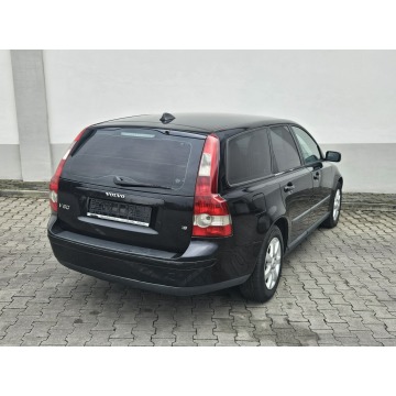 Volvo V50 2005,  1.8 benzyna - Na sprzedaż za 14 786 zł - Rybnik - zdjęcie 4