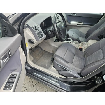 Volvo V50 2005,  1.8 benzyna - Na sprzedaż za 14 786 zł - Rybnik - zdjęcie 7