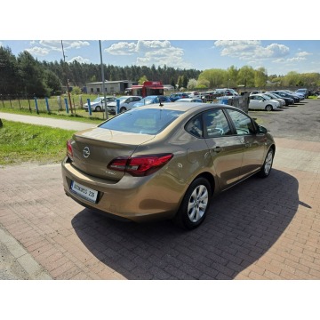 Opel Astra  Liftback 2014,  1.4 benzyna - Na sprzedaż za 25 900 zł - Cielcza - zdjęcie 7