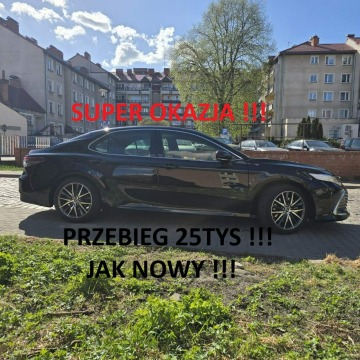 Toyota Camry  Sedan/Limuzyna 2023,  2.5 hybryda, automat - Na sprzedaż za 139 900 zł - Szczecinek - zdjęcie 1