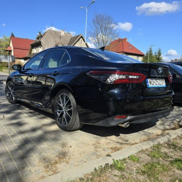 Toyota Camry  Sedan/Limuzyna 2023,  2.5 hybryda, automat - Na sprzedaż za 139 900 zł - Szczecinek - zdjęcie 6
