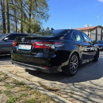 Toyota Camry  Sedan/Limuzyna 2023,  2.5 hybryda, automat - Na sprzedaż za 139 900 zł - Szczecinek - zdjęcie 5