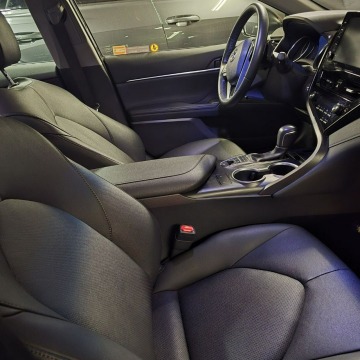 Toyota Camry  Sedan/Limuzyna 2023,  2.5 hybryda, automat - Na sprzedaż za 139 900 zł - Szczecinek - zdjęcie 12