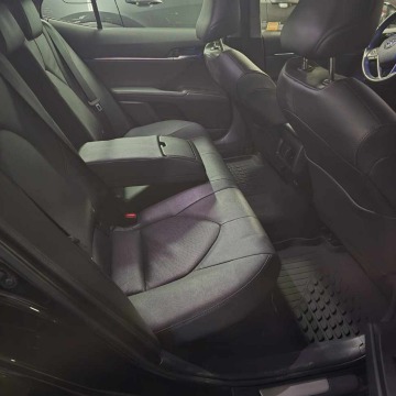 Toyota Camry  Sedan/Limuzyna 2023,  2.5 hybryda, automat - Na sprzedaż za 139 900 zł - Szczecinek - zdjęcie 10