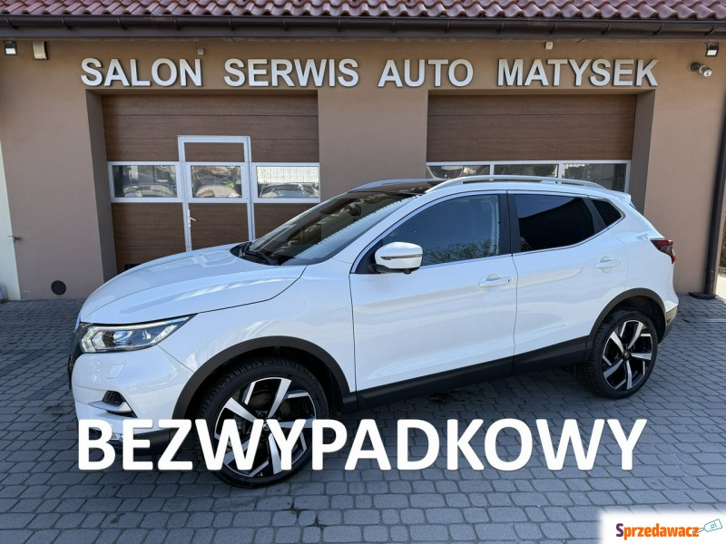 Nissan Qashqai  SUV 2018,  1.6 benzyna - Na sprzedaż za 69 900 zł - Orzech