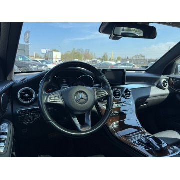 Mercedes - Benz GLC-klasa  SUV 2016,  2.0 benzyna, automat - Na sprzedaż za 69 900 zł - Michałowice-Wieś - zdjęcie 12