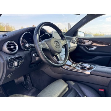 Mercedes - Benz GLC-klasa  SUV 2016,  2.0 benzyna, automat - Na sprzedaż za 69 900 zł - Michałowice-Wieś - zdjęcie 11