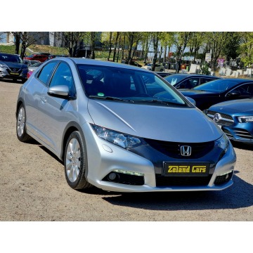 Honda Civic  Hatchback 2013,  1.3 benzyna - Na sprzedaż za 28 900 zł - Szczecin - zdjęcie 3