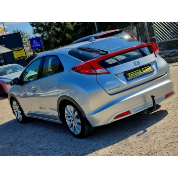 Honda Civic  Hatchback 2013,  1.3 benzyna - Na sprzedaż za 28 900 zł - Szczecin - zdjęcie 7