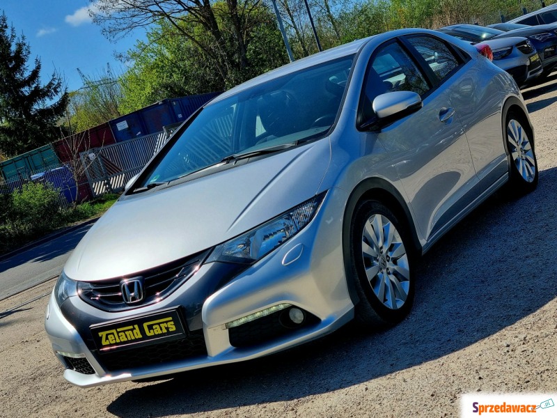 Honda Civic  Hatchback 2013,  1.3 benzyna - Na sprzedaż za 28 900 zł - Szczecin