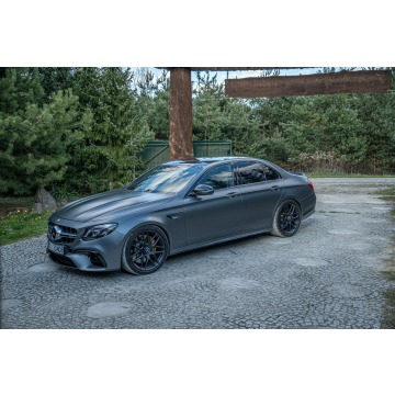 Mercedes - Benz E-klasa  Sedan/Limuzyna 2017,  4.0 benzyna, automat - Na sprzedaż za 299 777 zł - Ropczyce - zdjęcie 3