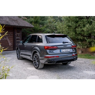 Audi Q7  SUV 2022,  3.0 benzyna, automat - Na sprzedaż za 199 777 zł - Ropczyce - zdjęcie 2