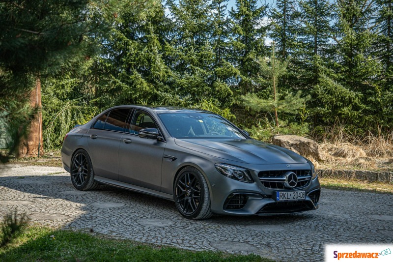 Mercedes - Benz E-klasa  Sedan/Limuzyna 2017,  4.0 benzyna, automat - Na sprzedaż za 299 777 zł - Ropczyce