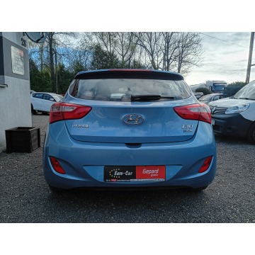 Hyundai i30  Hatchback 2013,  1396.0 benzyna - Na sprzedaż za 26 900 zł - Janów Lubelski - zdjęcie 2