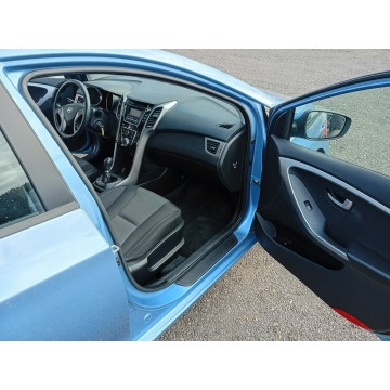 Hyundai i30  Hatchback 2013,  1396.0 benzyna - Na sprzedaż za 26 900 zł - Janów Lubelski - zdjęcie 6