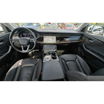 Audi Q8  SUV 2019,  3.0 benzyna, automat - Na sprzedaż za 175 000 zł - Ostrołęka - zdjęcie 12