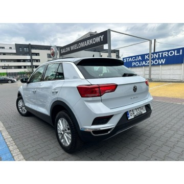 Volkswagen T-Roc  SUV 2021,  1.0 benzyna - Na sprzedaż za 79 900 zł - Tychy - zdjęcie 4