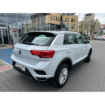 Volkswagen T-Roc  SUV 2021,  1.0 benzyna - Na sprzedaż za 79 900 zł - Tychy - zdjęcie 6