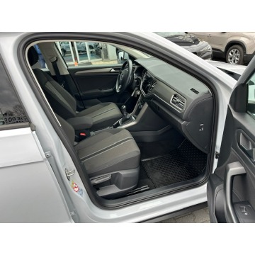 Volkswagen T-Roc  SUV 2021,  1.0 benzyna - Na sprzedaż za 79 900 zł - Tychy - zdjęcie 11