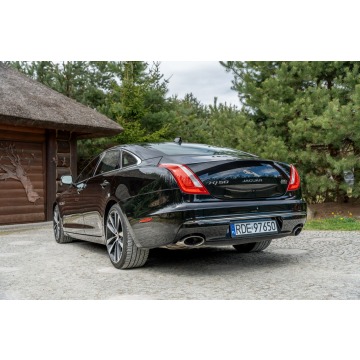 Jaguar XJ  Sedan/Limuzyna 2019,  3.0 benzyna, automat - Na sprzedaż za 139 777 zł - Ropczyce - zdjęcie 11