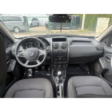 Dacia Duster  SUV 2017,  1.6 benzyna - Na sprzedaż za 42 500 zł - Gdów - zdjęcie 9