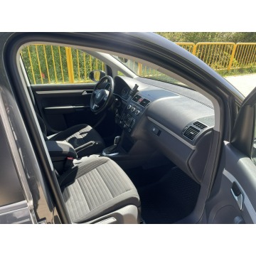 Volkswagen Touran  Minivan/Van 2014,  1.6 diesel, automat - Na sprzedaż za 29 999 zł - Gostyń - zdjęcie 8