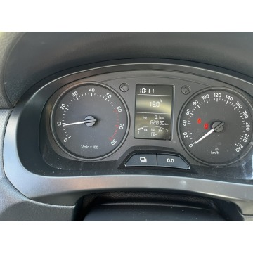 Skoda Rapid  Liftback 2015,  1.2 benzyna - Na sprzedaż za 32 900 zł - Racławice - zdjęcie 12