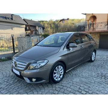 Mercedes - Benz B-klasa  Hatchback 2013,  1.6 benzyna - Na sprzedaż za 35 500 zł - Racławice - zdjęcie 2