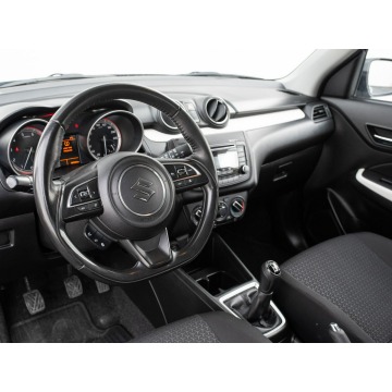 Suzuki Swift  Hatchback 2023,  1.2 benzyna - Na sprzedaż za 48 800 zł - Gdańsk - zdjęcie 6