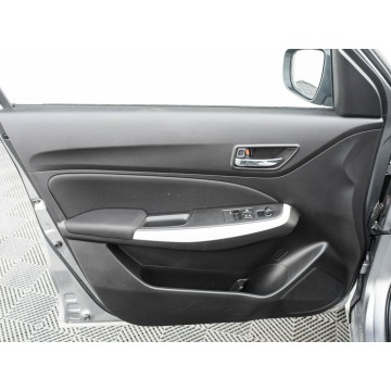 Suzuki Swift  Hatchback 2023,  1.2 benzyna - Na sprzedaż za 48 800 zł - Gdańsk - zdjęcie 10