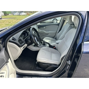 Volvo V40  Hatchback 2015,  2.0 diesel - Na sprzedaż za 32 400 zł - Wejherowo - zdjęcie 8