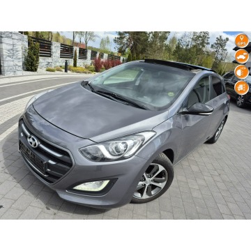 Hyundai i30 - 1.6 benzyna PANORAMA navi kamera led lift