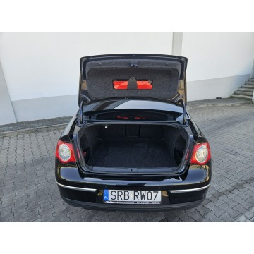 Volkswagen Passat  Sedan/Limuzyna 2008,  1.9 diesel - Na sprzedaż za 19 432 zł - Rybnik - zdjęcie 7