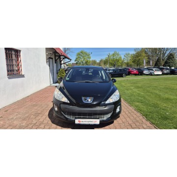 Peugeot 308  Hatchback 2010,  1.6 benzyna - Na sprzedaż za 22 800 zł - Paproć - zdjęcie 2