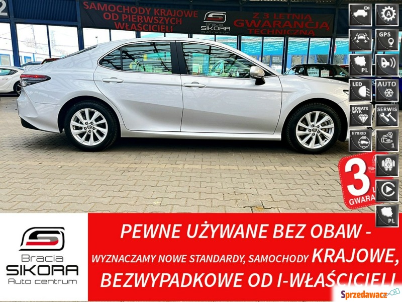 Toyota Camry  Sedan/Limuzyna 2023,  2.5 hybryda, automat - Na sprzedaż za 116 900 zł - Mysłowice