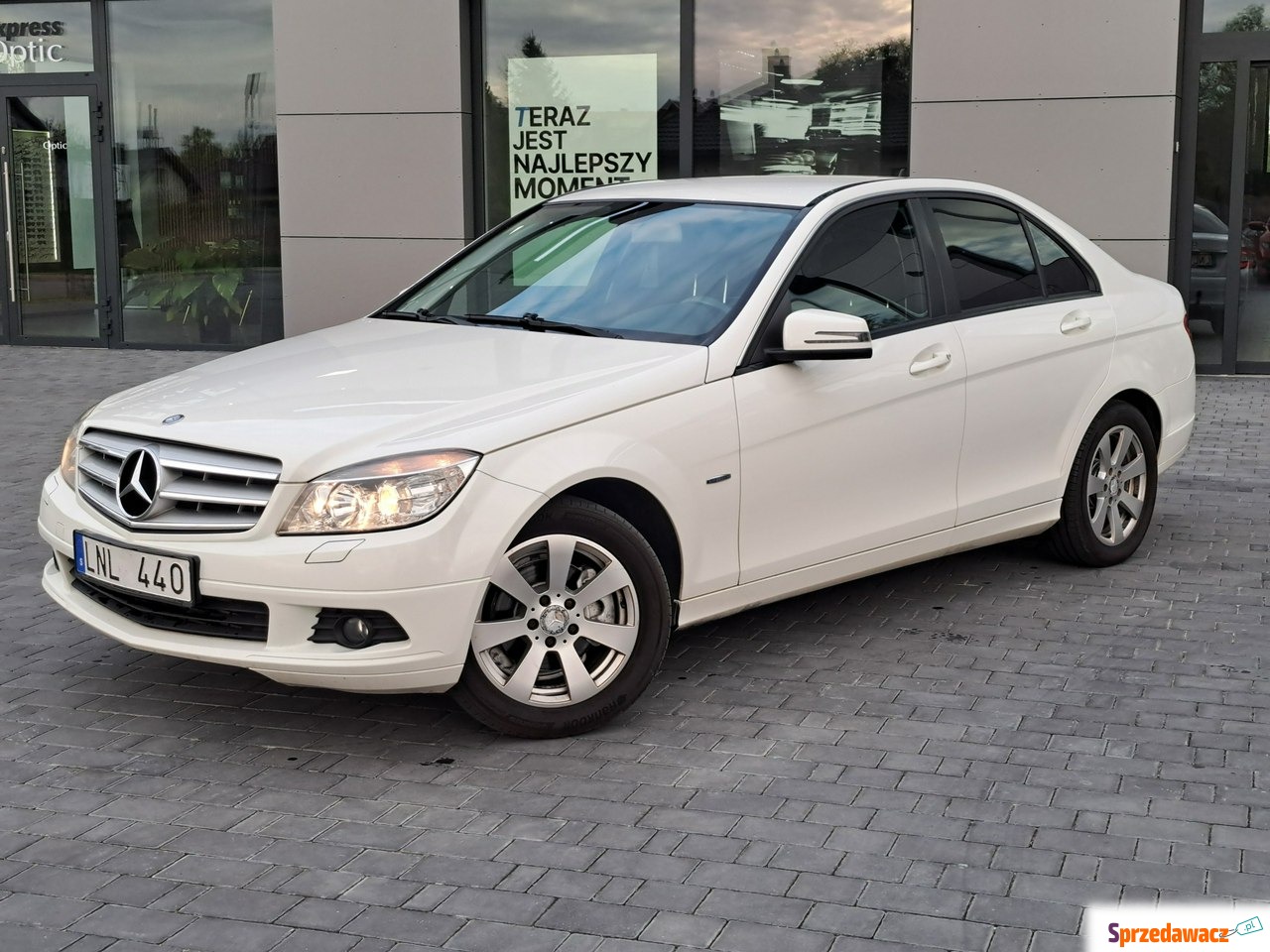 MERCEDES-BENZ Klasa C z 2010 roku