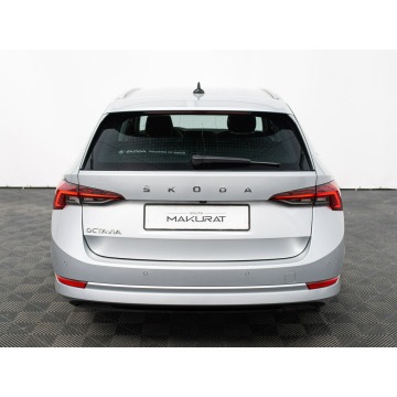 Skoda Octavia  Kombi 2023,  2.0 diesel, automat - Na sprzedaż za 85 800 zł - Gdynia - zdjęcie 9