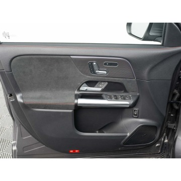 Mercedes - Benz E-klasa  SUV 2023 elektryczny, automat - Na sprzedaż za 139 700 zł - Gdynia - zdjęcie 12