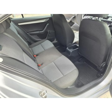 Skoda Octavia  Liftback 2016,  1.6 diesel - Na sprzedaż za 16 900 zł - Kutno - zdjęcie 8
