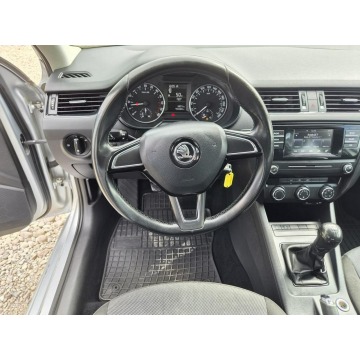 Skoda Octavia  Liftback 2016,  1.6 diesel - Na sprzedaż za 16 900 zł - Kutno - zdjęcie 10