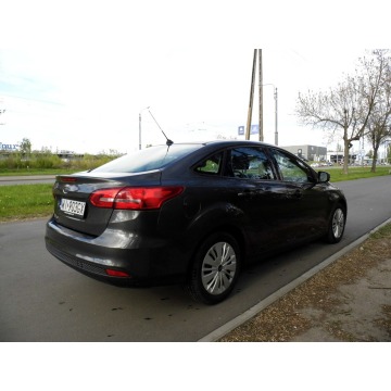Ford Focus  Sedan/Limuzyna 2018,  1.6 benzyna - Na sprzedaż za 29 900 zł - Łódź - zdjęcie 2